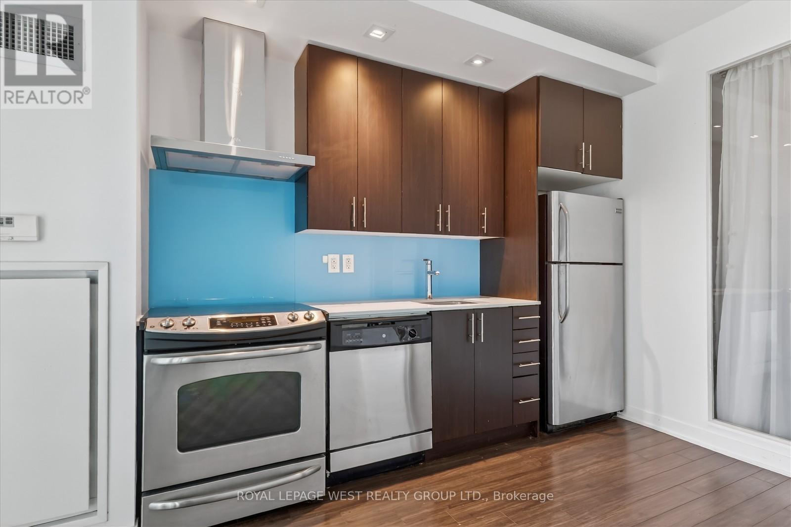 2431 - 165 Legion Road N, Toronto, Ontario  M8Y 0B3 - Photo 13 - W12598714