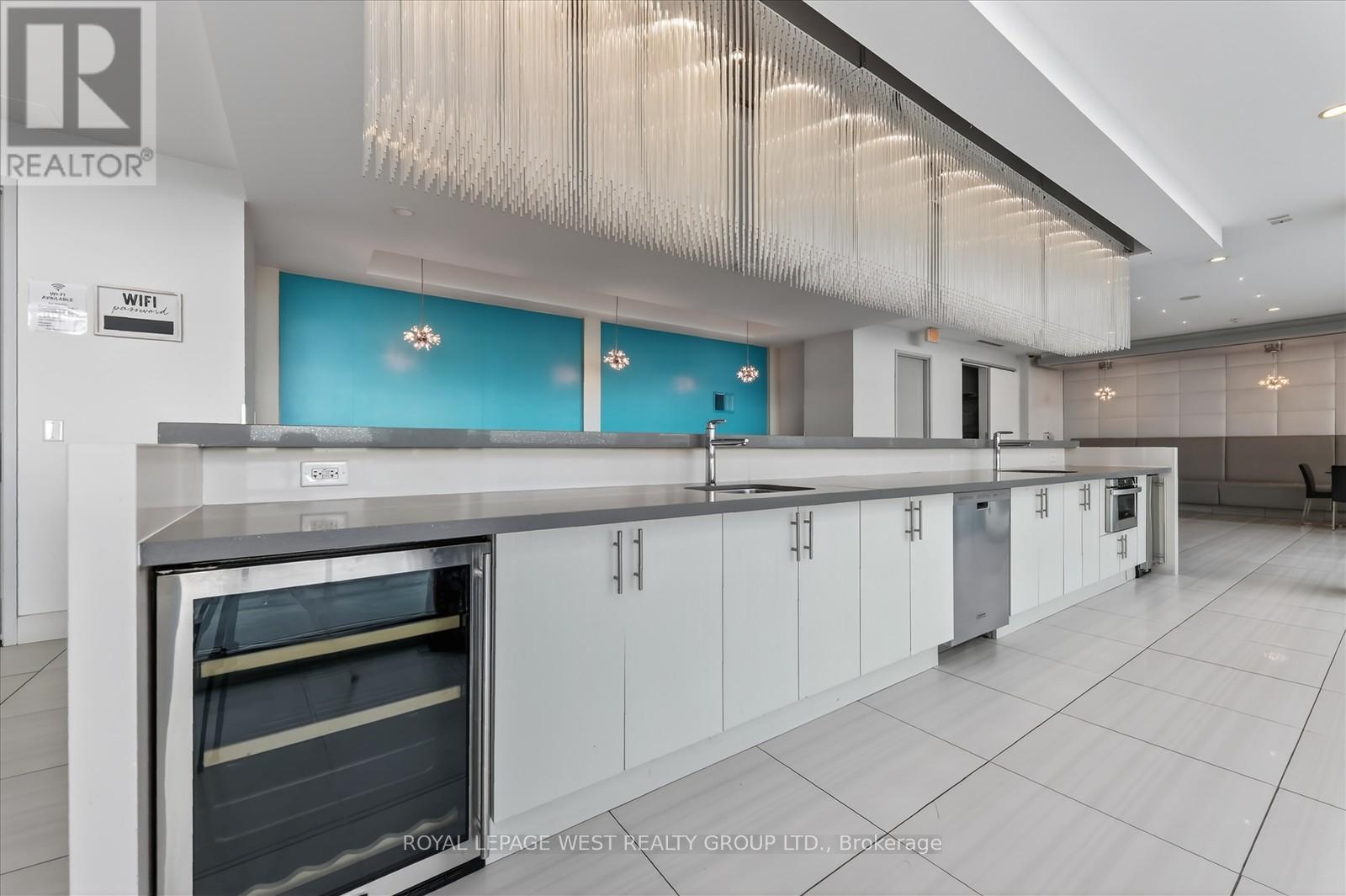 2431 - 165 Legion Road N, Toronto, Ontario  M8Y 0B3 - Photo 27 - W12598714