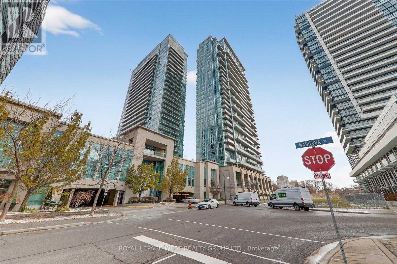 2431 - 165 Legion Road N, Toronto, Ontario  M8Y 0B3 - Photo 2 - W12598714