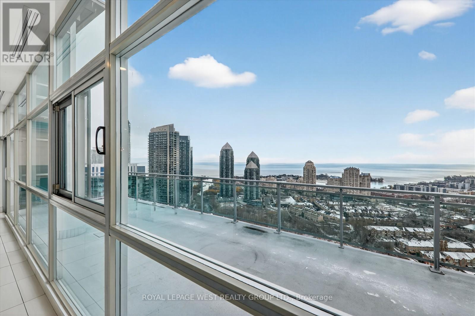 2431 - 165 Legion Road N, Toronto, Ontario  M8Y 0B3 - Photo 28 - W12598714