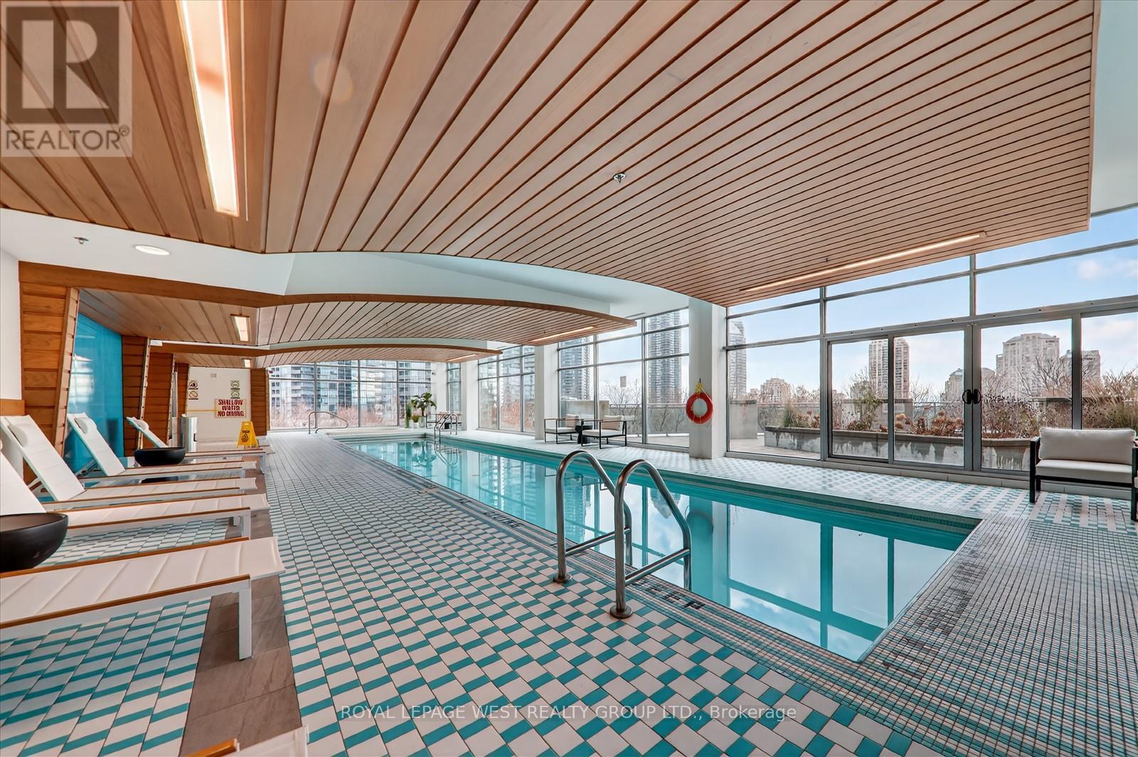 2431 - 165 Legion Road N, Toronto, Ontario  M8Y 0B3 - Photo 35 - W12598714