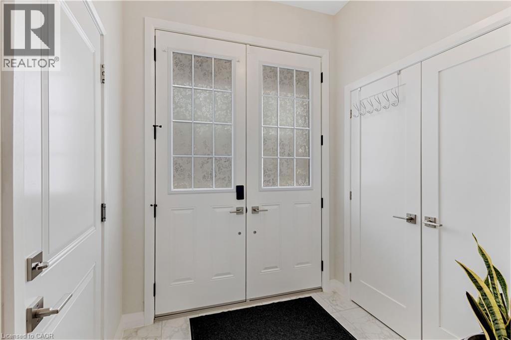 5 Cherry Blossom Heights, Hamilton, Ontario  L9B 0E9 - Photo 4 - 40792861