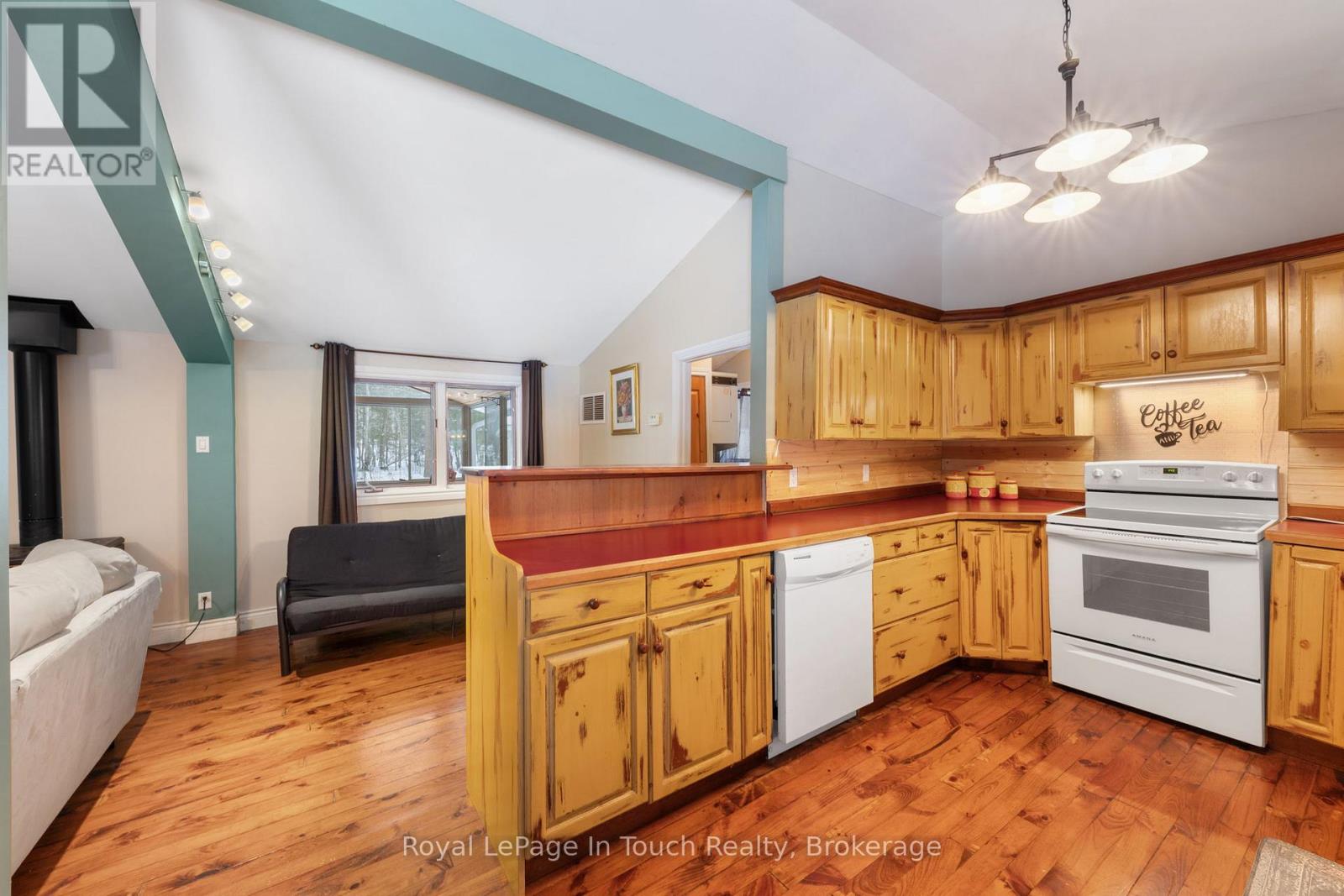 2198 Champlain Road, Tiny, Ontario L9M 0C4 - Photo 11 - S12609390