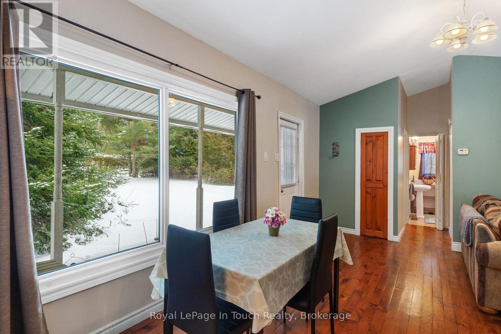 2198 Champlain Road, Tiny, Ontario L9M 0C4 - Photo 13 - S12609390