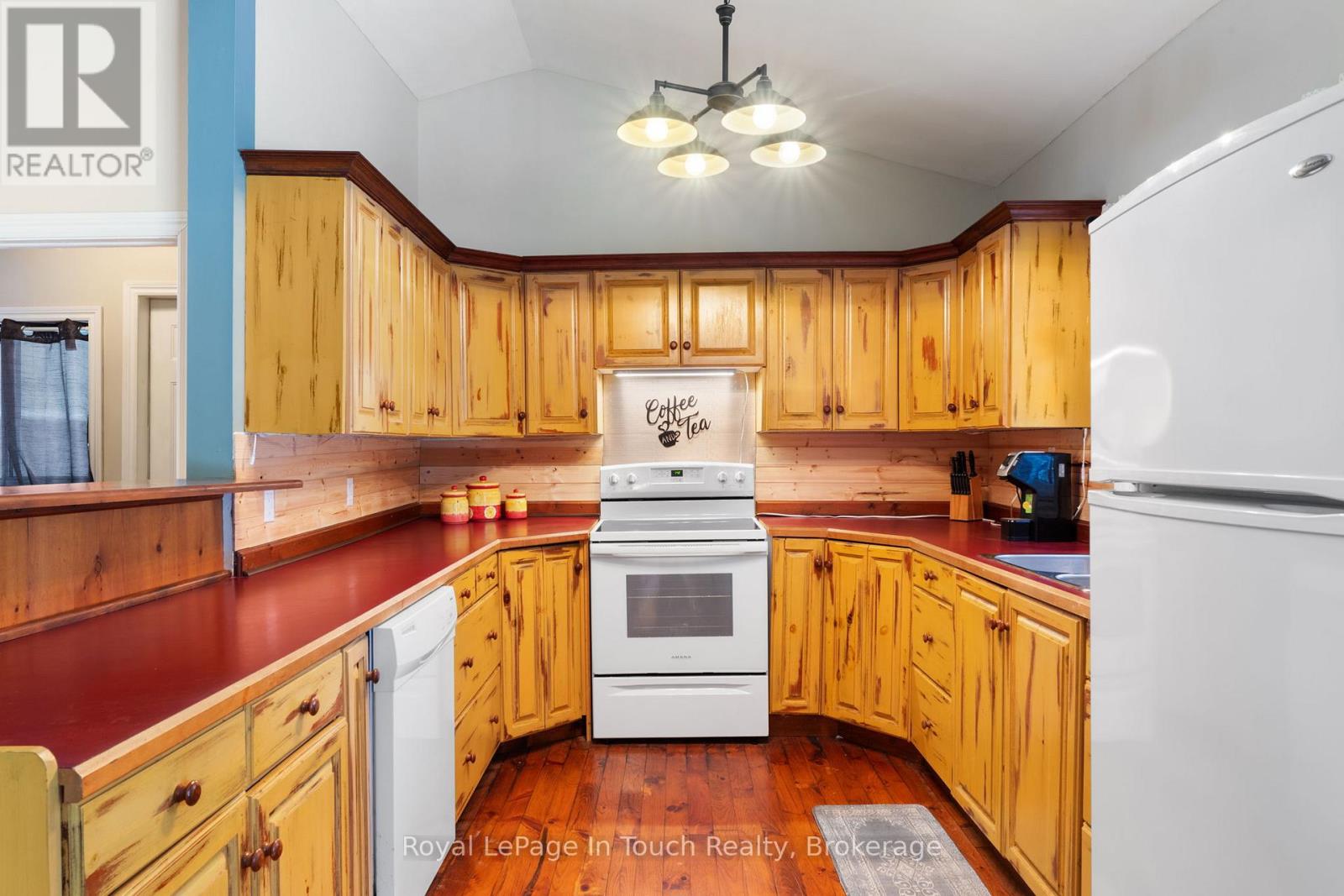 2198 Champlain Road, Tiny, Ontario L9M 0C4 - Photo 9 - S12609390