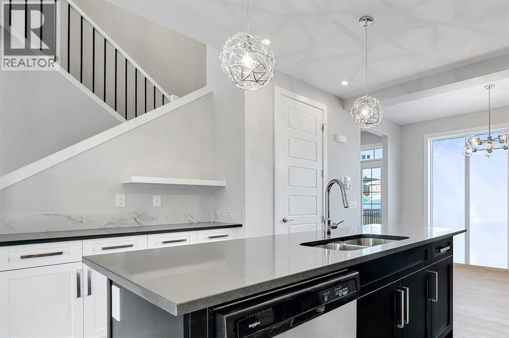 144 Crimson Ridge Place Nw, Calgary, Alberta  T3L 0K4 - Photo 5 - A2257348