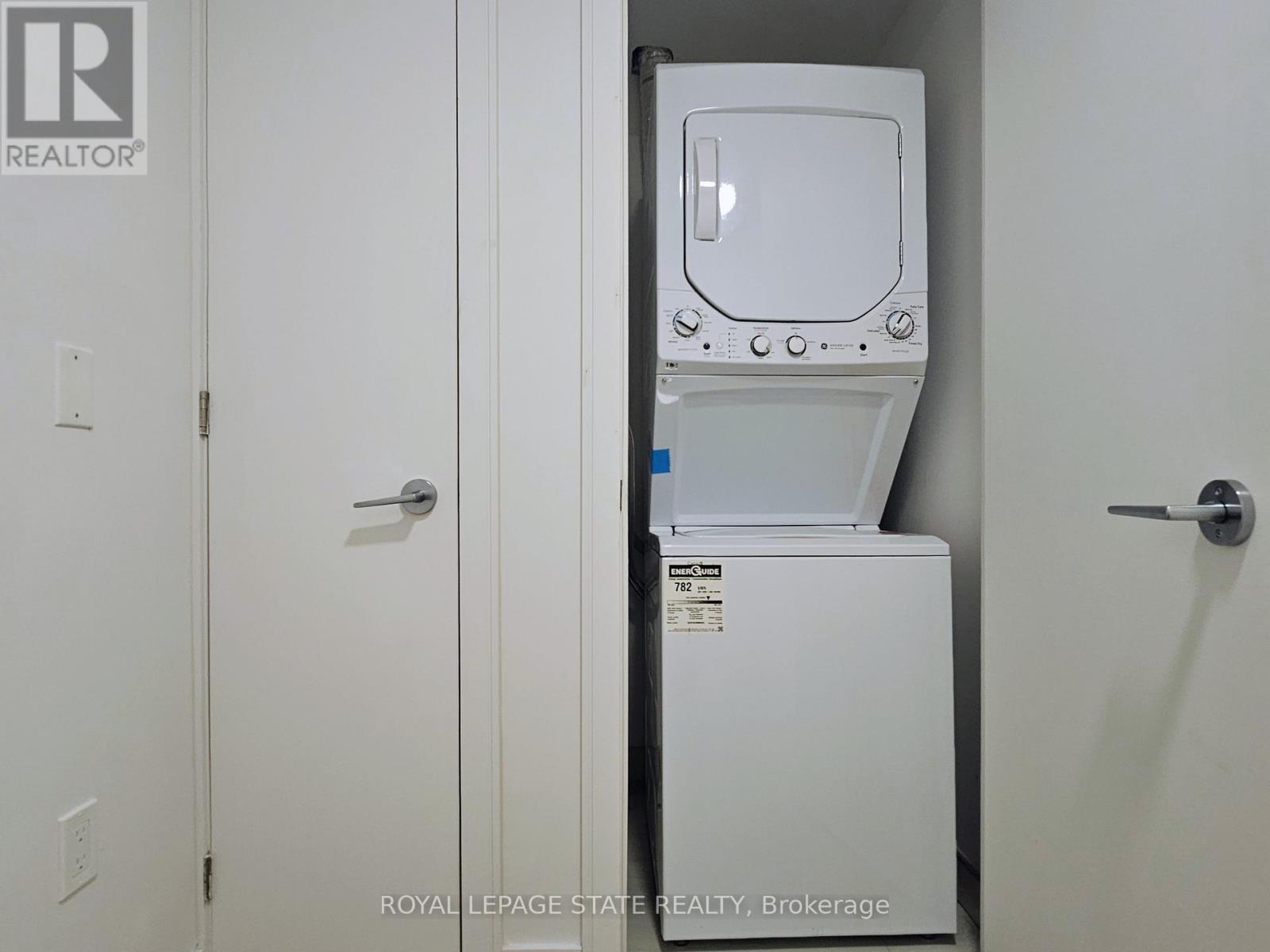 1114 - 1 Jarvis Street, Hamilton (Beasley), Ontario  L8R 3J2 - Photo 14 - X12609258