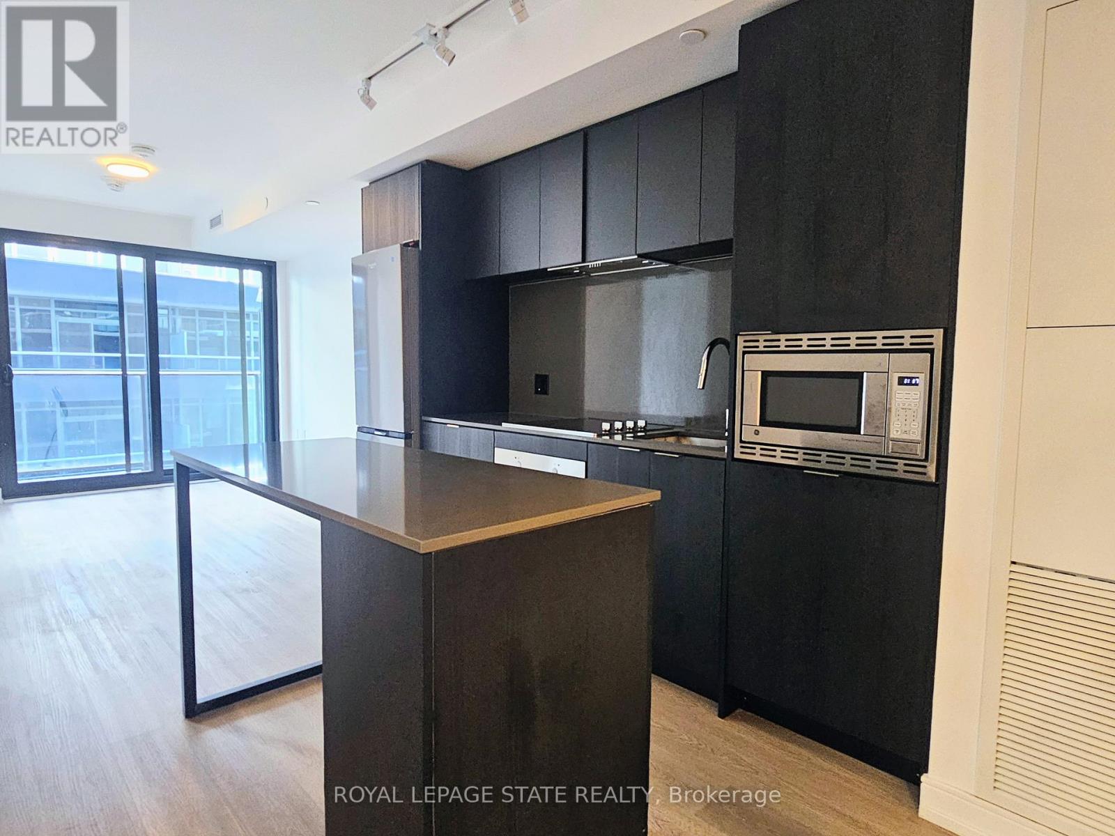 1114 - 1 Jarvis Street, Hamilton (Beasley), Ontario  L8R 3J2 - Photo 4 - X12609258