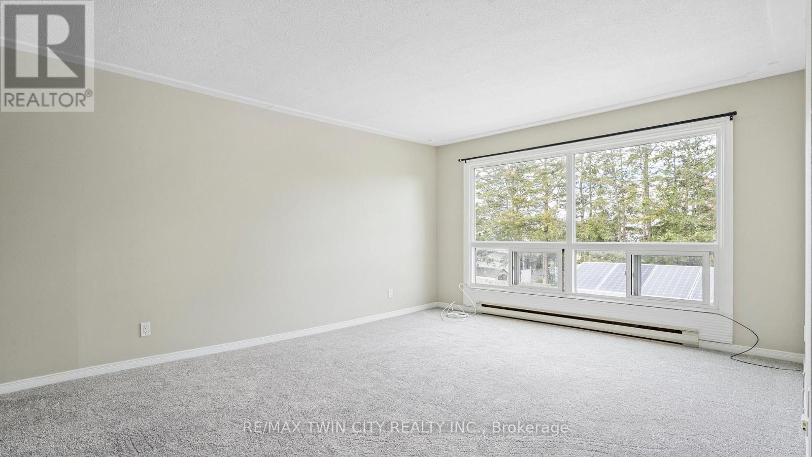 994 Colborne Street, Brantford, Ontario  N3S 3T4 - Photo 10 - X12609278