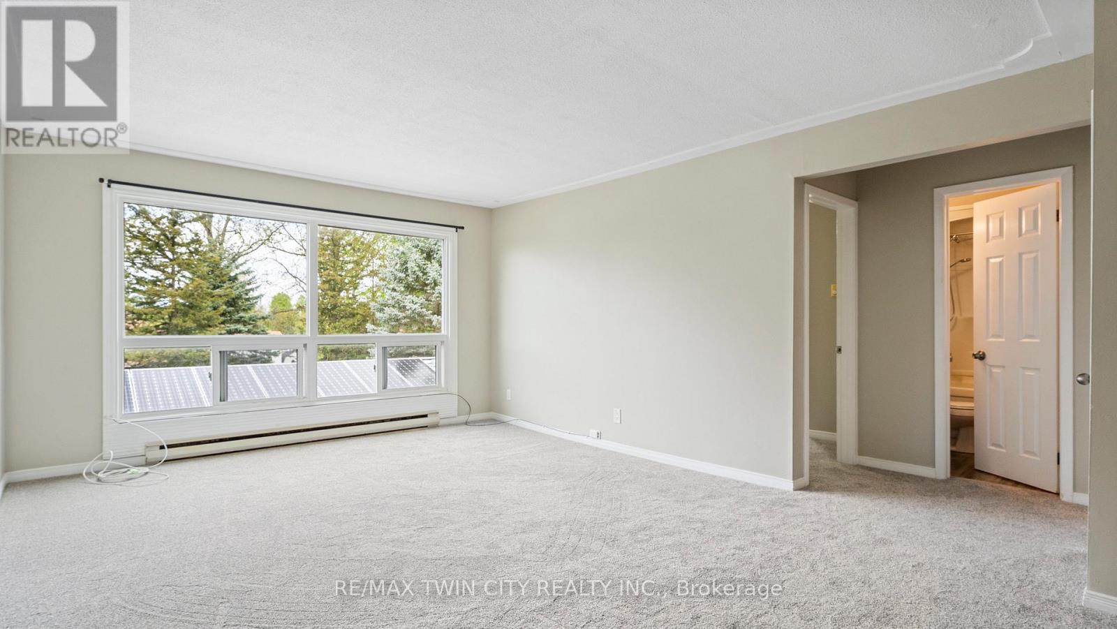 994 Colborne Street, Brantford, Ontario  N3S 3T4 - Photo 8 - X12609278