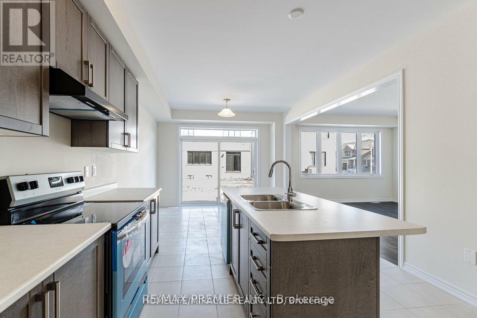 70 Ever Sweet Way, Thorold, Ontario  L2V 0K8 - Photo 8 - X12609302