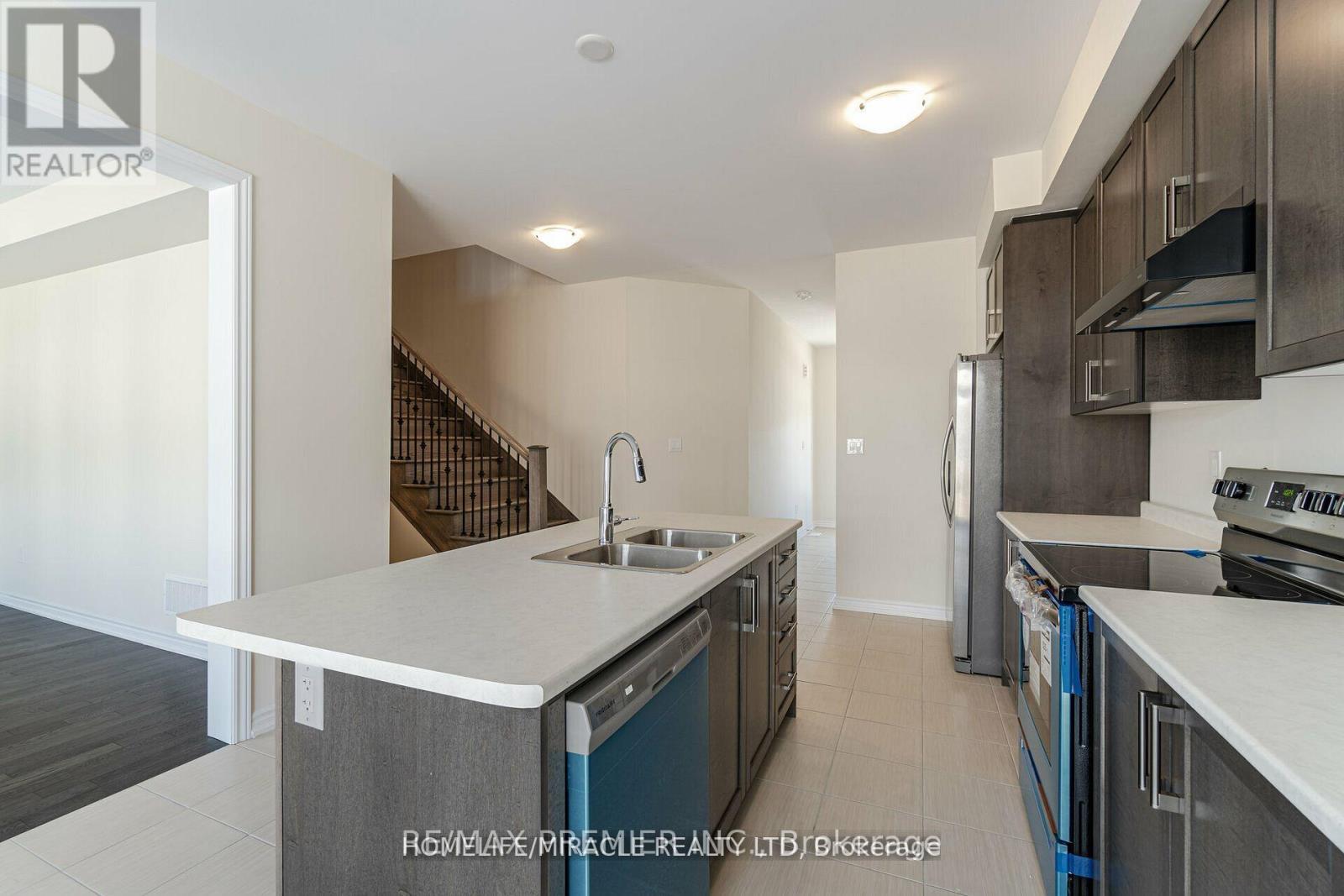 70 Ever Sweet Way, Thorold, Ontario  L2V 0K8 - Photo 9 - X12609302