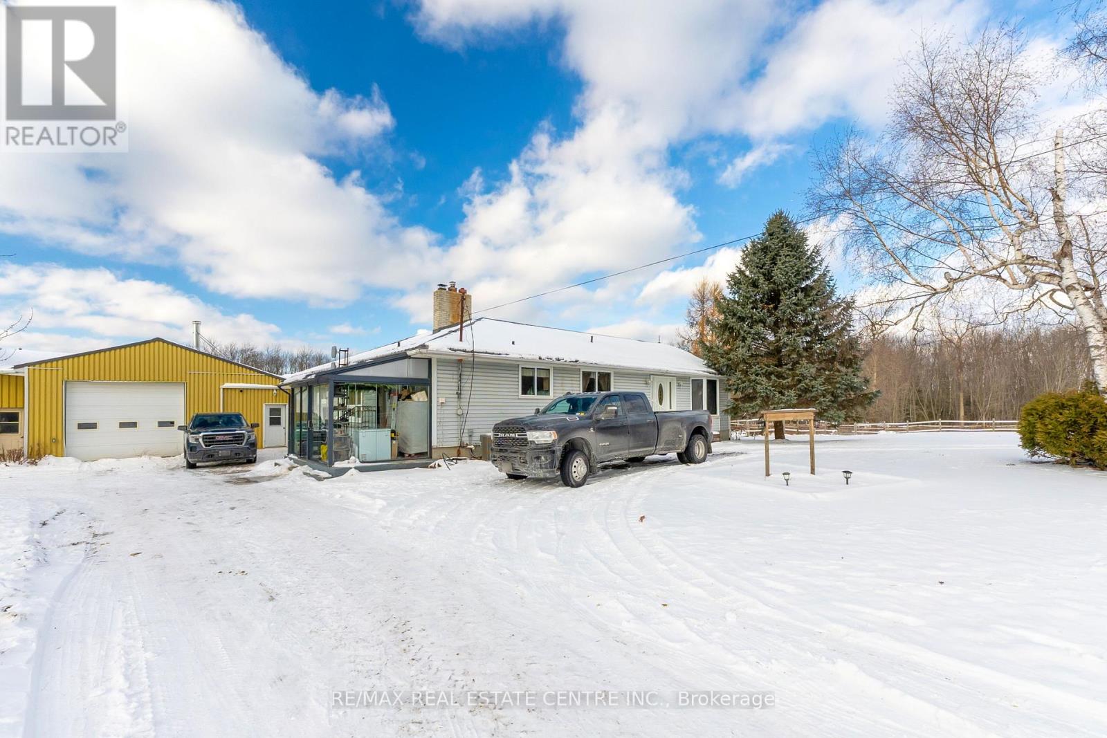 4314 Victoria Road S, Puslinch, Ontario  N0B 2J0 - Photo 2 - X12609364