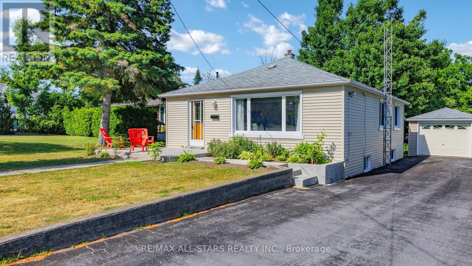 162 Queen Street, Kawartha Lakes, Ontario  K0M 1N0 - Photo 3 - X12609582