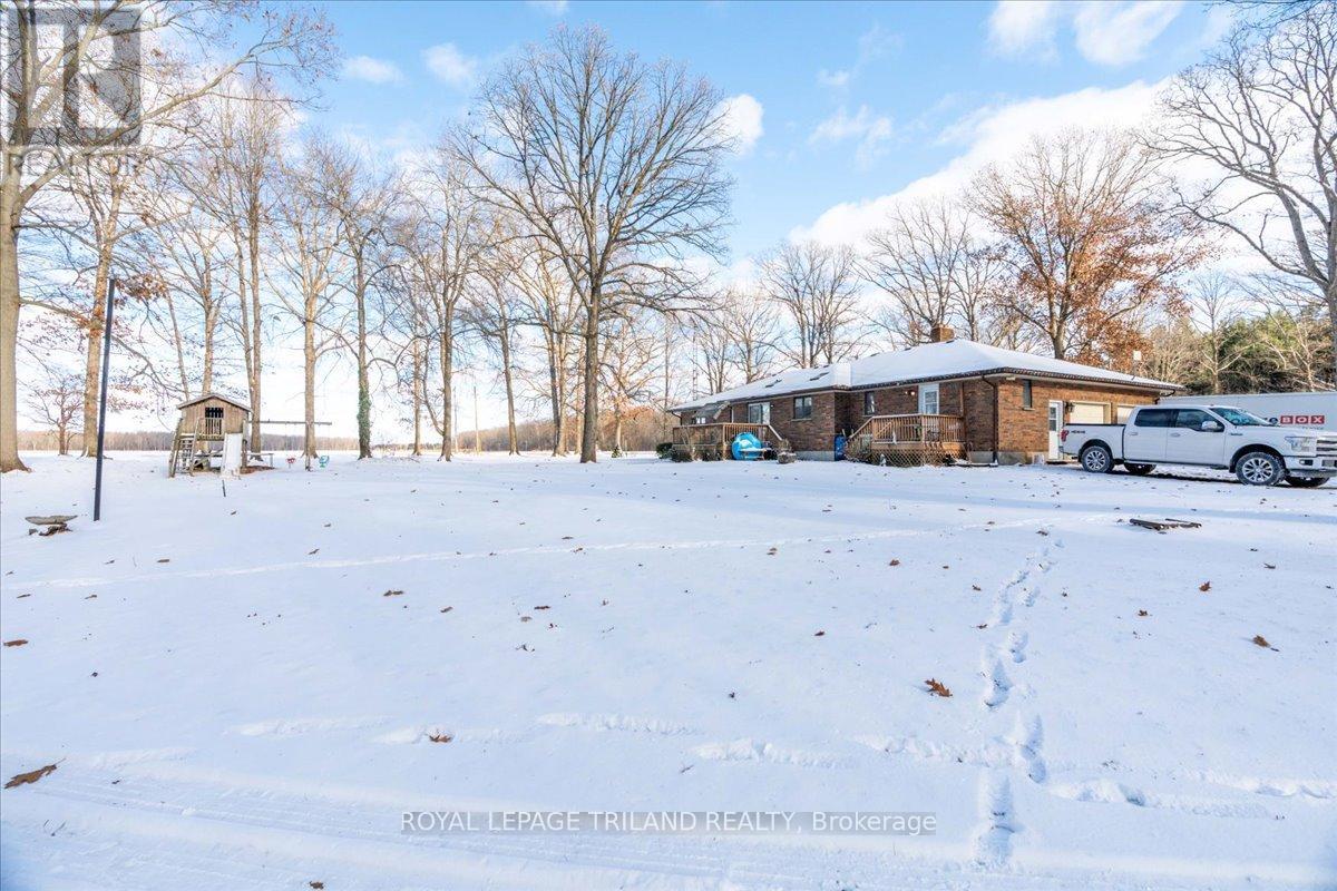 22775 Dogwood Road, Southwest Middlesex, Ontario  N0L 1Z0 - Photo 43 - X12609442