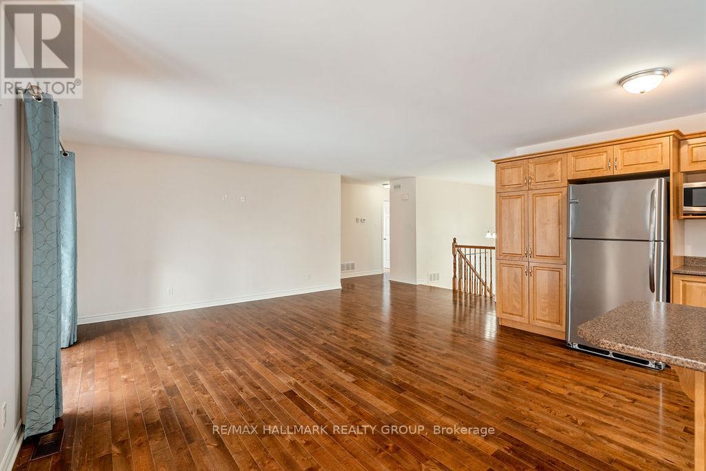 1319 Country Lane, North Dundas, Ontario  K0C 2K0 - Photo 13 - X12609384