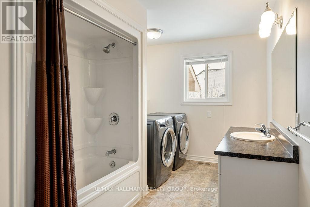 1319 Country Lane, North Dundas, Ontario  K0C 2K0 - Photo 15 - X12609384