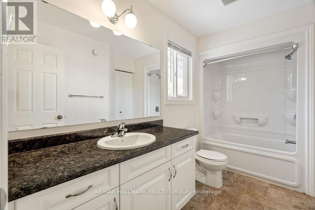 1319 Country Lane, North Dundas, Ontario  K0C 2K0 - Photo 20 - X12609384