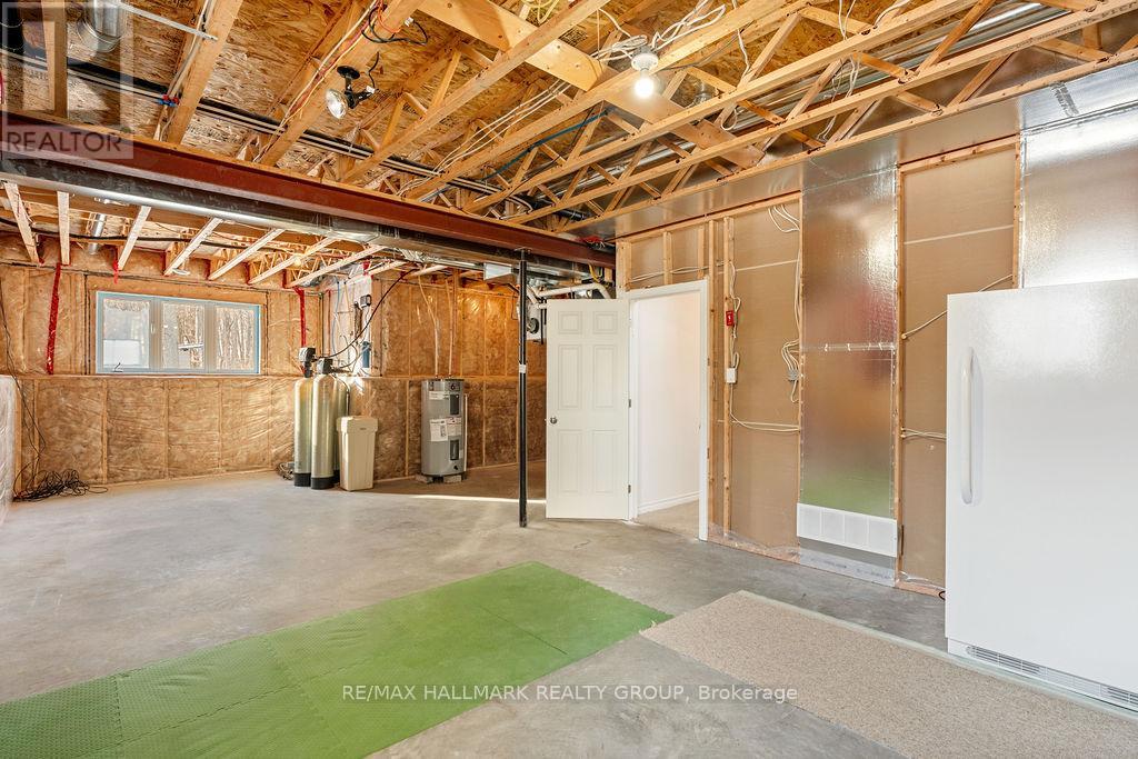 1319 Country Lane, North Dundas, Ontario  K0C 2K0 - Photo 31 - X12609384