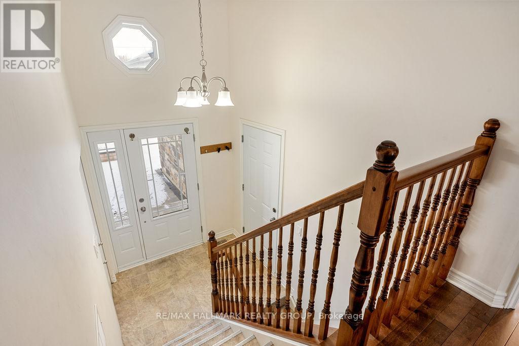 1319 Country Lane, North Dundas, Ontario  K0C 2K0 - Photo 4 - X12609384