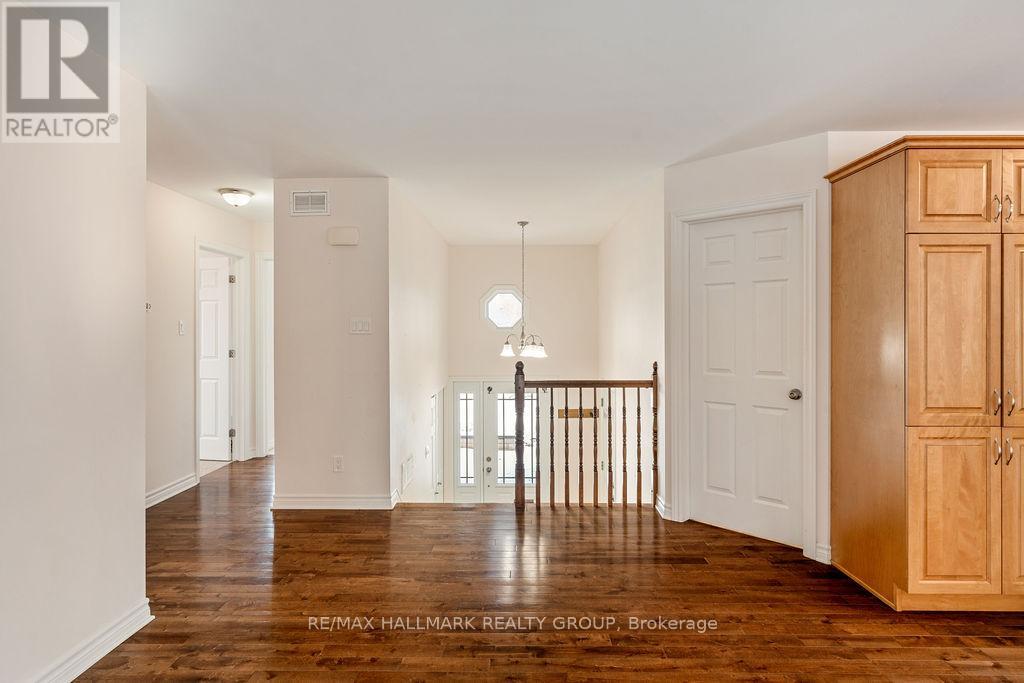 1319 Country Lane, North Dundas, Ontario  K0C 2K0 - Photo 5 - X12609384