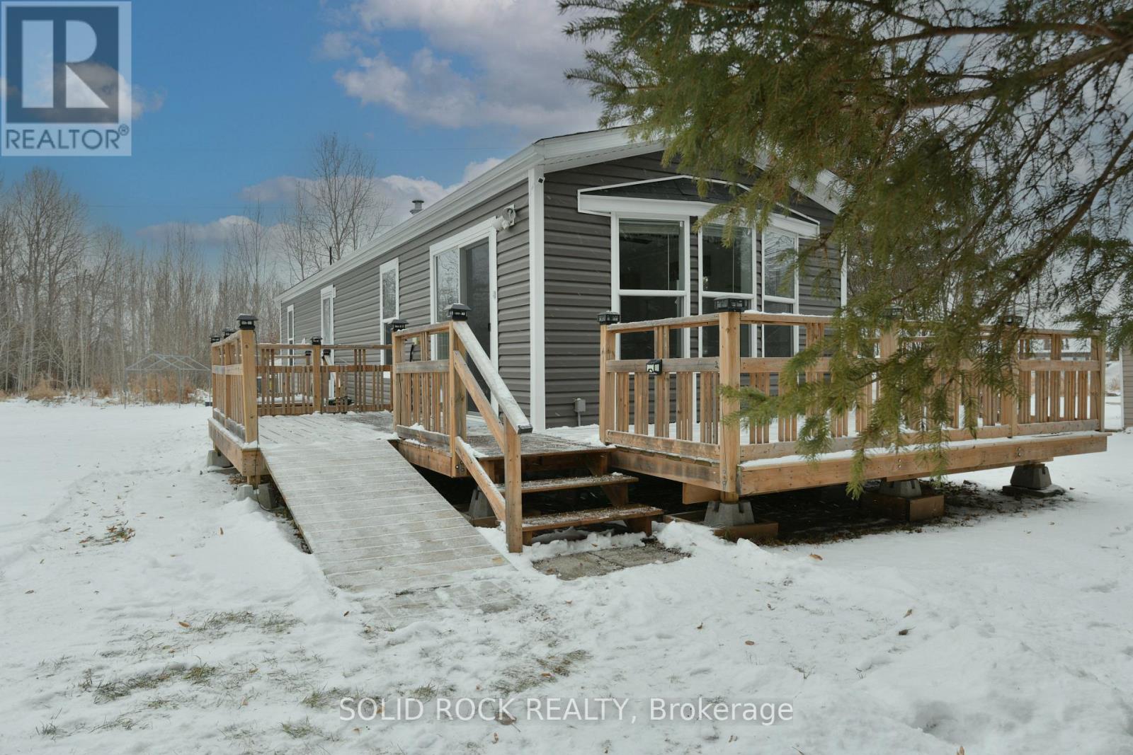 114 HAROLD VALLEY DRIVE, Ottawa, Ontario