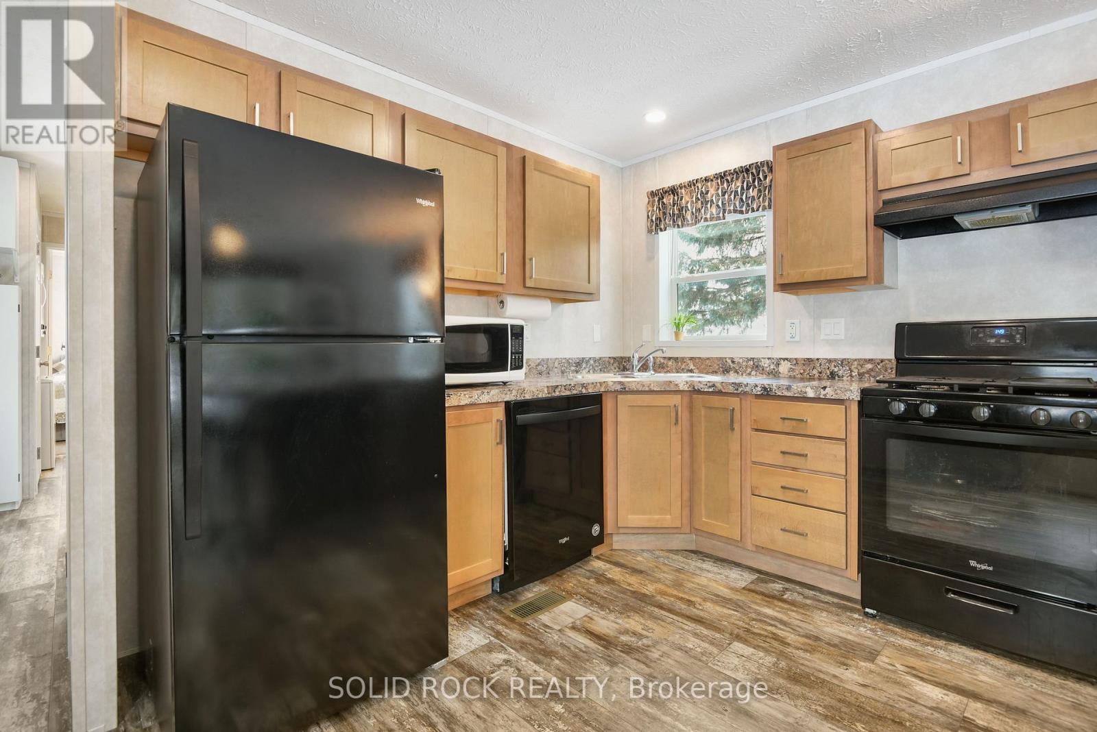 114 Harold Valley Drive, Ottawa, Ontario  K0A 2H0 - Photo 4 - X12609464