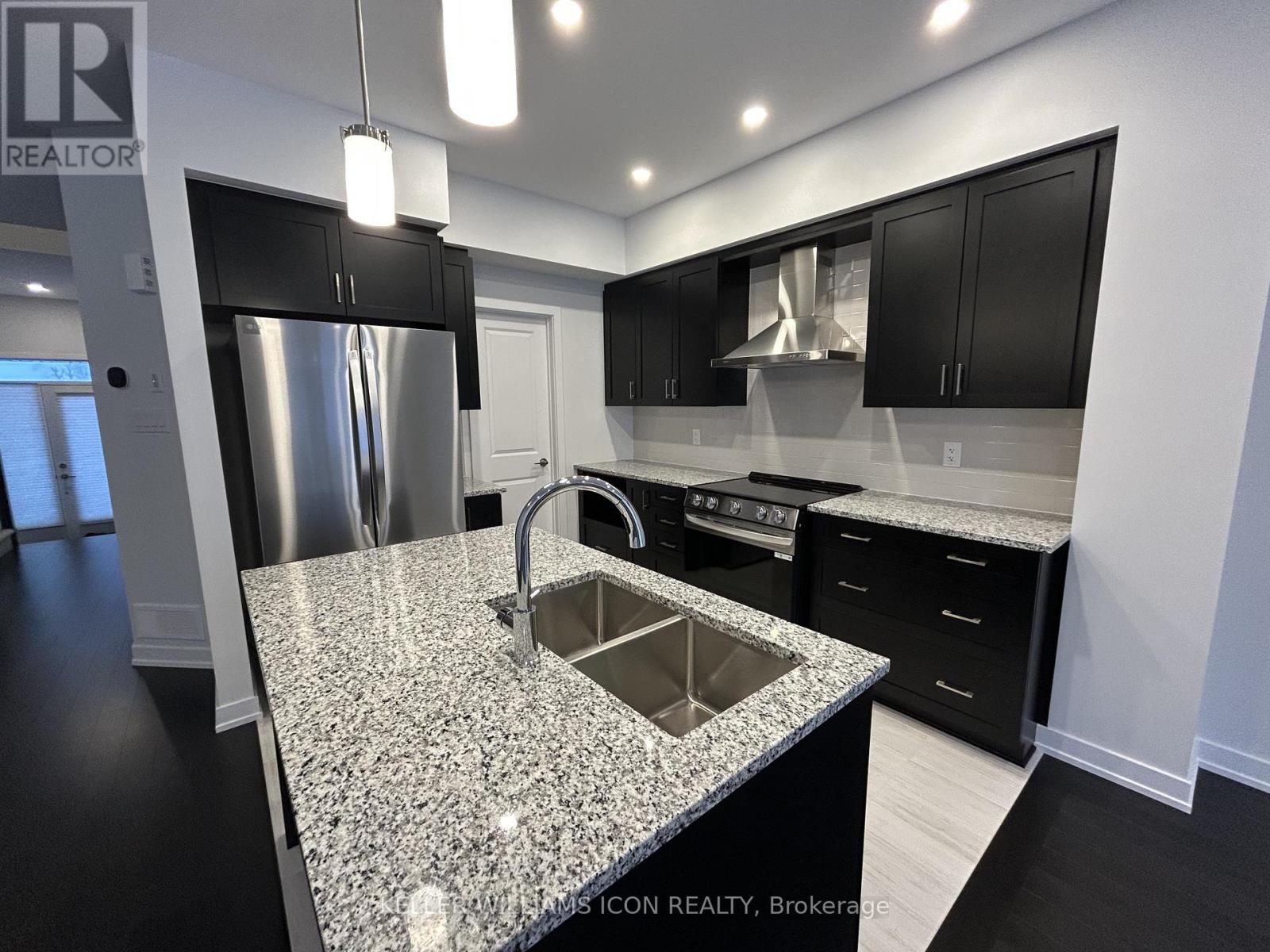 383 Mango Street, Ottawa, Ontario  K1X 0K2 - Photo 9 - X12609546