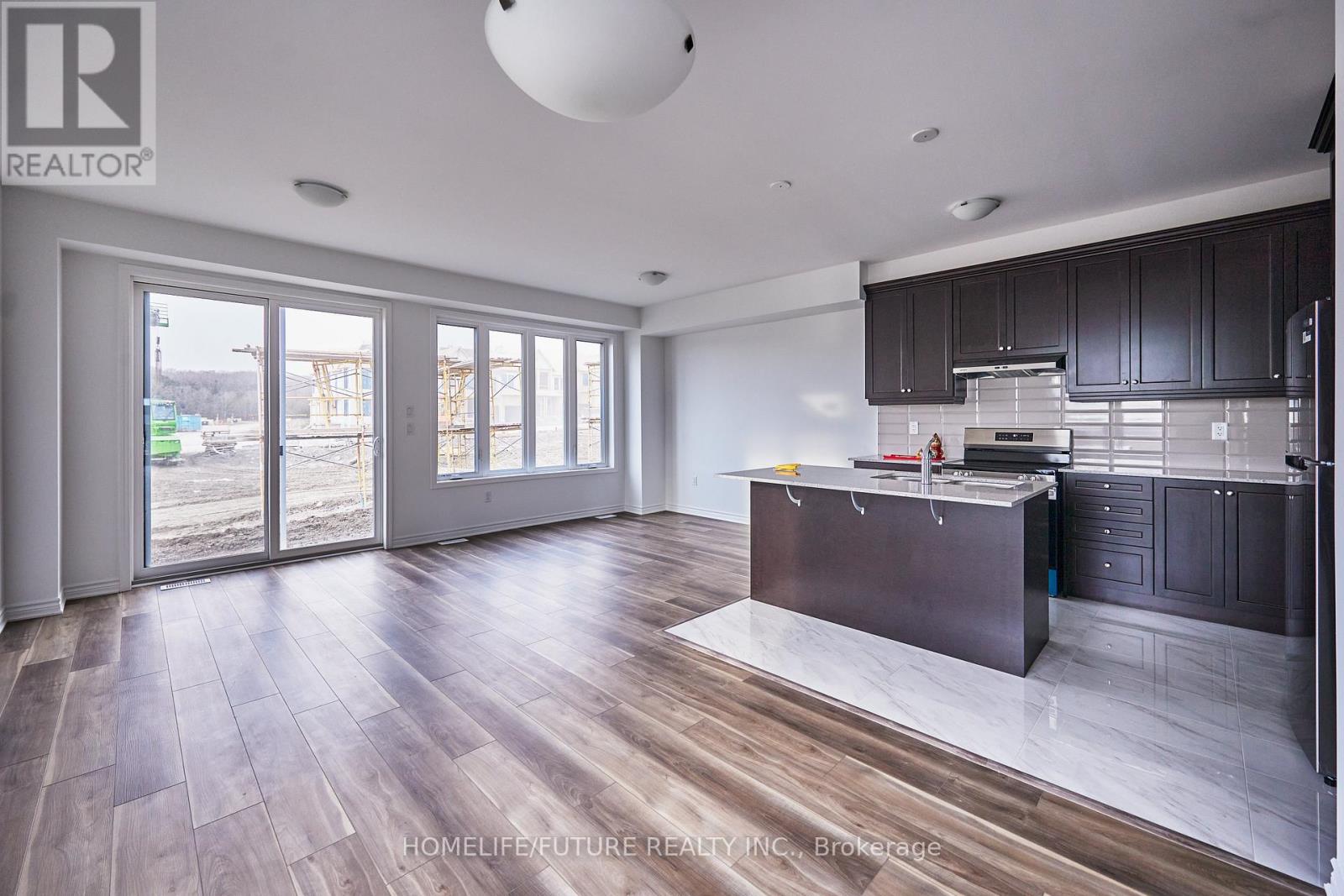 3378 Salt Springs Drive, Pickering, Ontario  L1X 0T3 - Photo 3 - E12599756