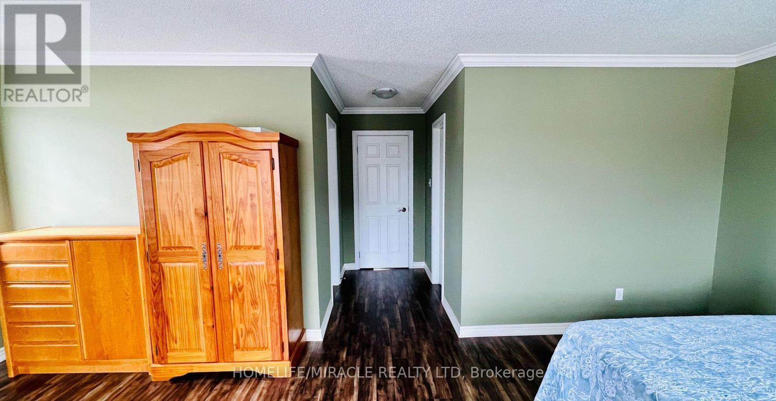 29 Brucewood Road, Brampton, Ontario  L6R 3N1 - Photo 10 - W12602124