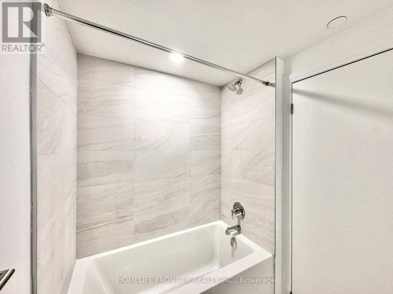 2011 - 4015 The Exchange Street, Mississauga, Ontario  L5B 0N9 - Photo 8 - W12609344