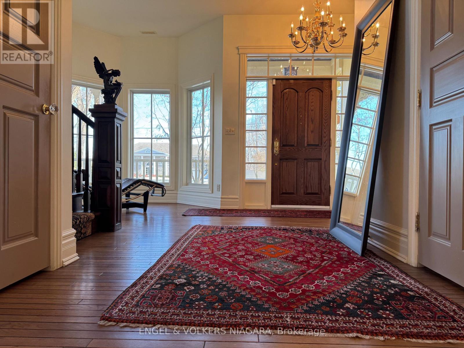 14650 Niagara Parkway, Niagara-On-The-Lake, Ontario  L0S 1J0 - Photo 18 - X12609446