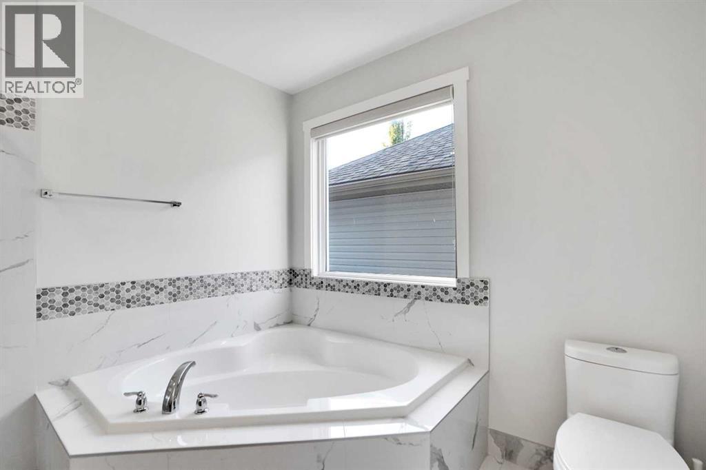 72 Panamount Manor Nw, Calgary, Alberta  T3K 6H7 - Photo 36 - A2258133