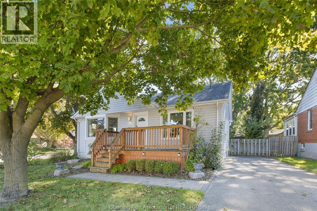 MLS# 25031233: 122 EUGENIE STREET, Chatham, Canada
