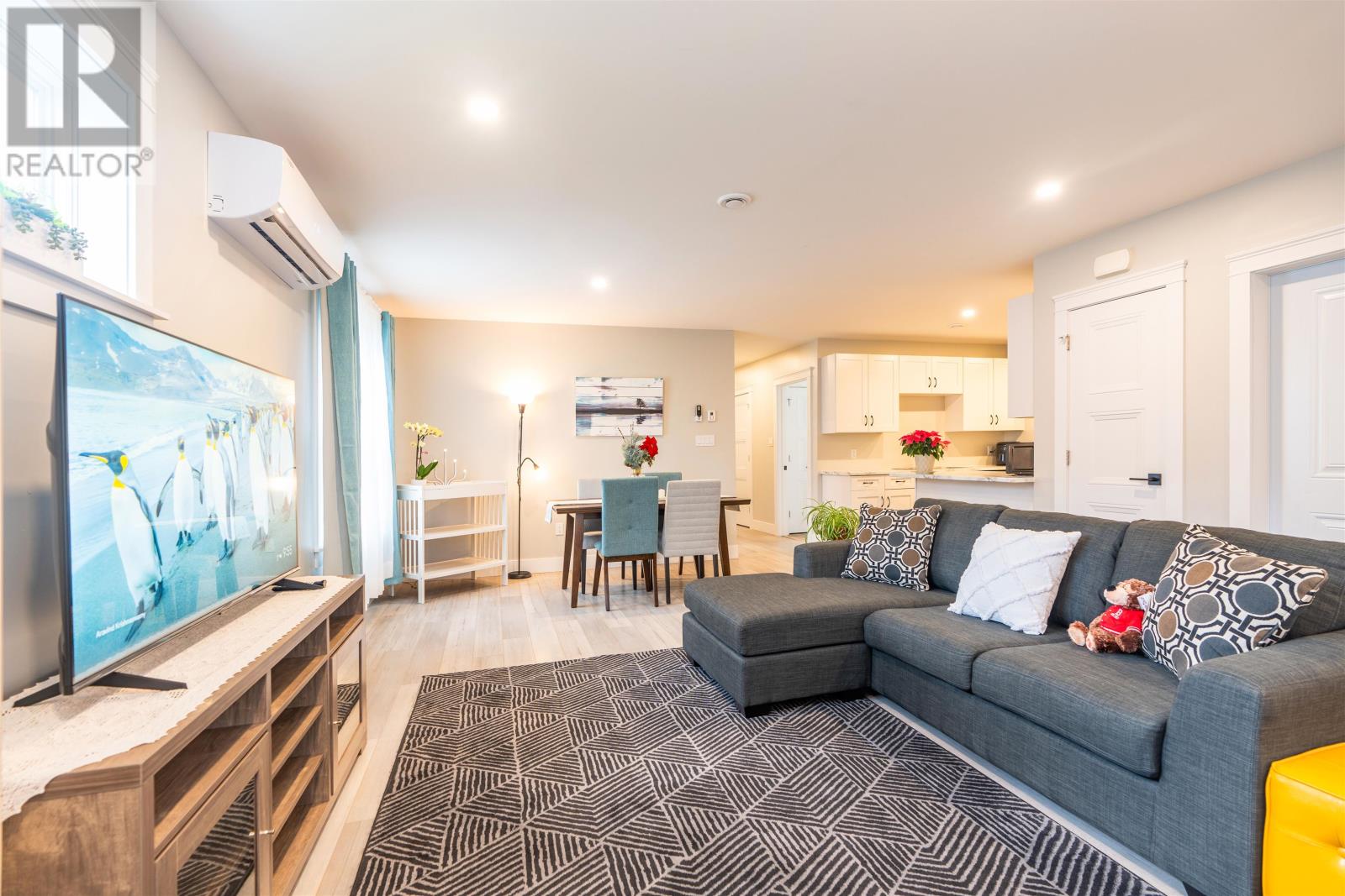 35 Aidan Street, Charlottetown, Prince Edward Island C1E 3P9 - Photo 5 - 202529159