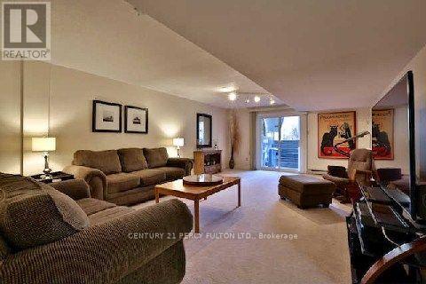 73 Newton Drive, Toronto, Ontario  M2M 2M8 - Photo 2 - C12609394
