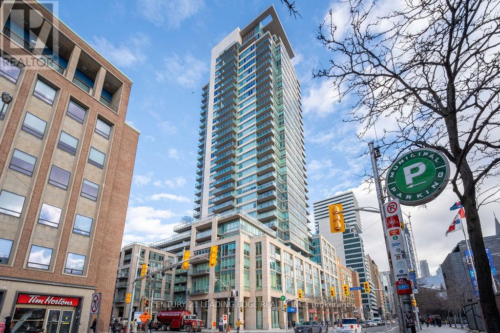 814 - 1 BEDFORD ROAD, Toronto, Ontario