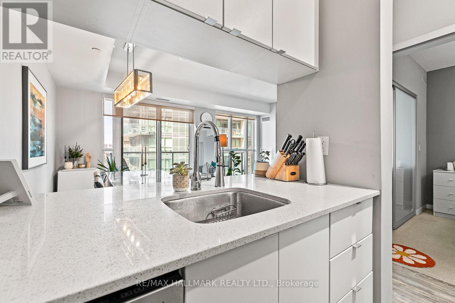 709 - 69 Lynn Williams Street, Toronto, Ontario  M6K 3R7 - Photo 4 - C12609496