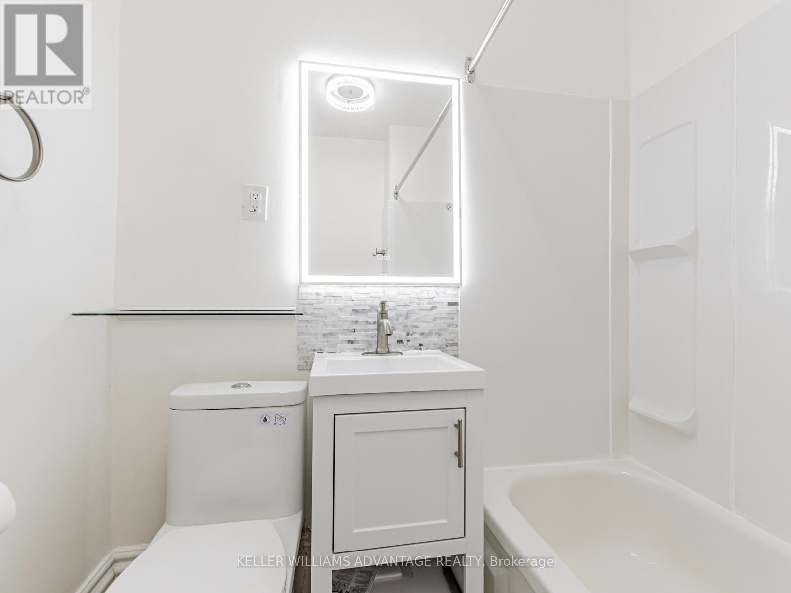 2nd Floor Unit 3 - 347 Walmer Road, Toronto, Ontario  M5R 2Y3 - Photo 17 - C12609512