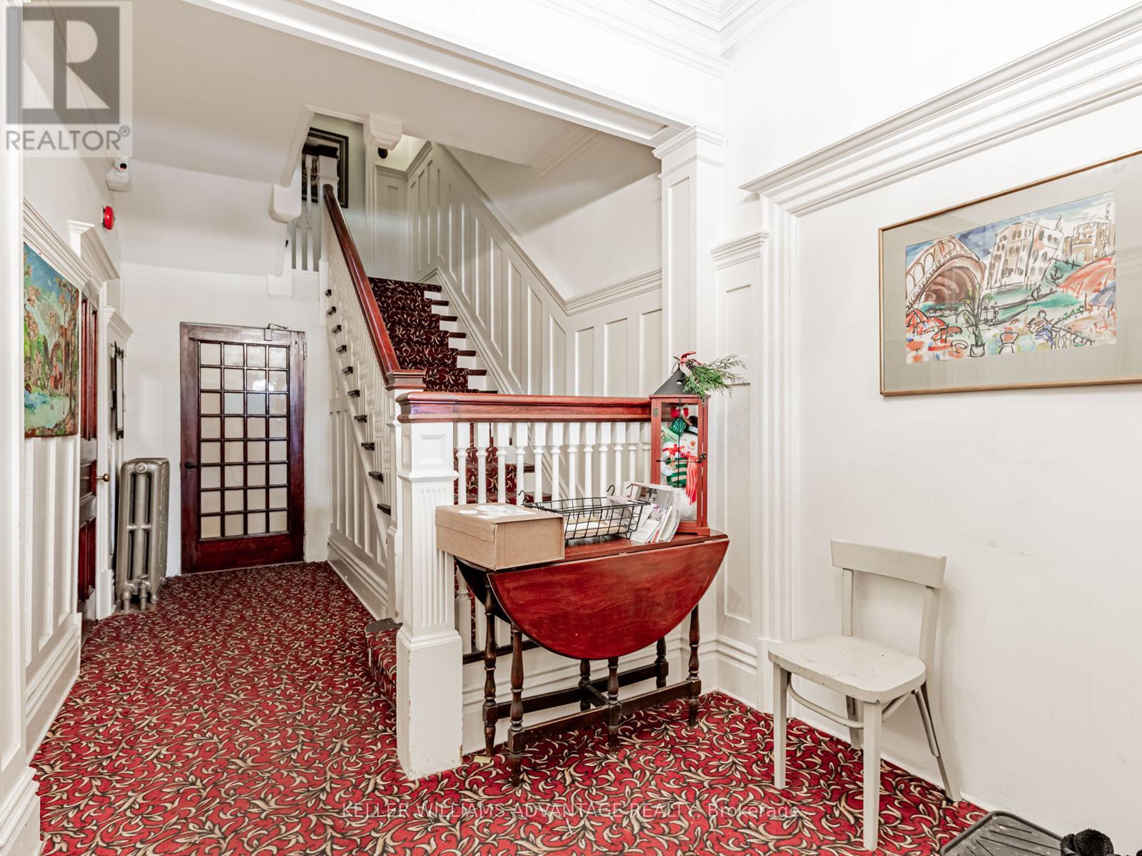 2nd Floor Unit 3 - 347 Walmer Road, Toronto, Ontario  M5R 2Y3 - Photo 2 - C12609512