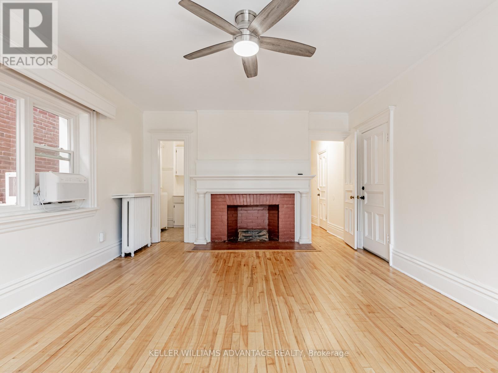 2nd Floor Unit 3 - 347 Walmer Road, Toronto, Ontario  M5R 2Y3 - Photo 4 - C12609512