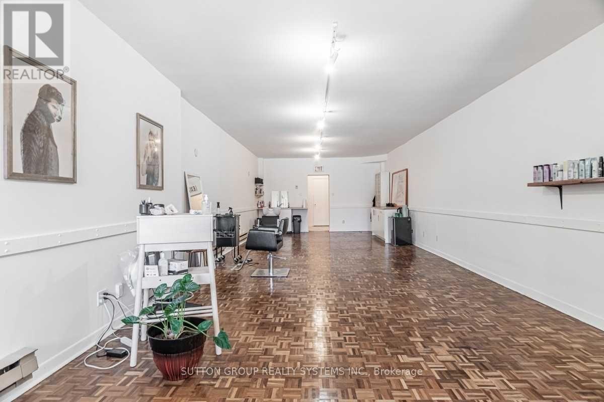 Main - 256 Lansdowne Avenue, Toronto (Dufferin Grove), Ontario  M6H 3X9 - Photo 11 - C12609556