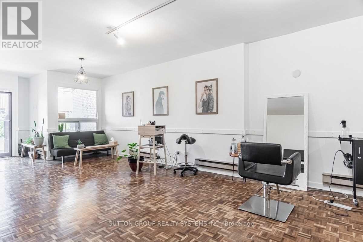 Main - 256 Lansdowne Avenue, Toronto (Dufferin Grove), Ontario  M6H 3X9 - Photo 14 - C12609556