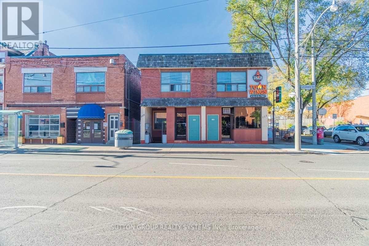 Main - 256 Lansdowne Avenue, Toronto (Dufferin Grove), Ontario  M6H 3X9 - Photo 2 - C12609556