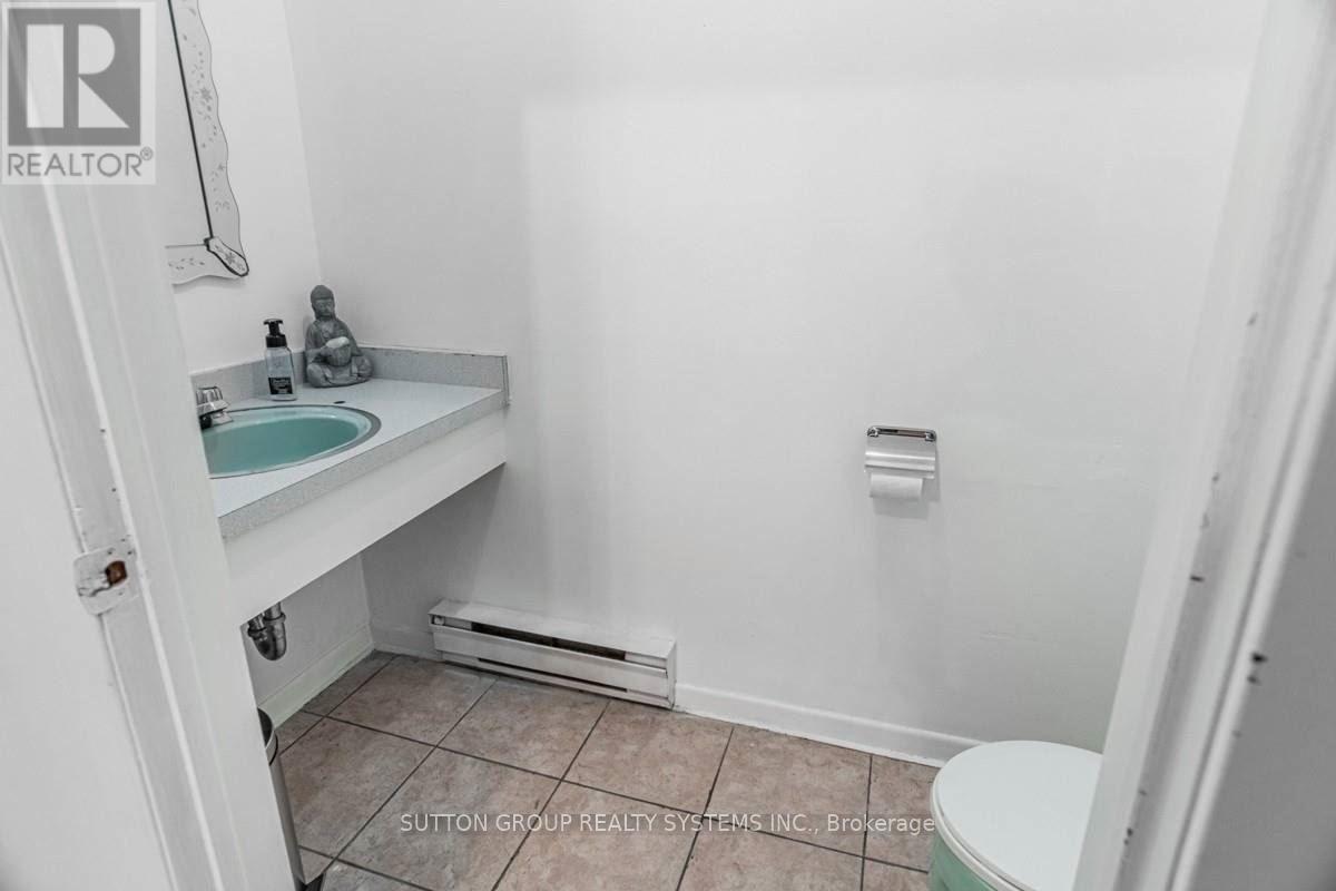 Main - 256 Lansdowne Avenue, Toronto (Dufferin Grove), Ontario  M6H 3X9 - Photo 24 - C12609556