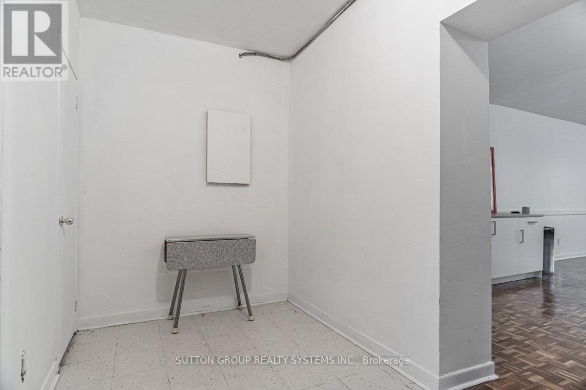 Main - 256 Lansdowne Avenue, Toronto (Dufferin Grove), Ontario  M6H 3X9 - Photo 26 - C12609556