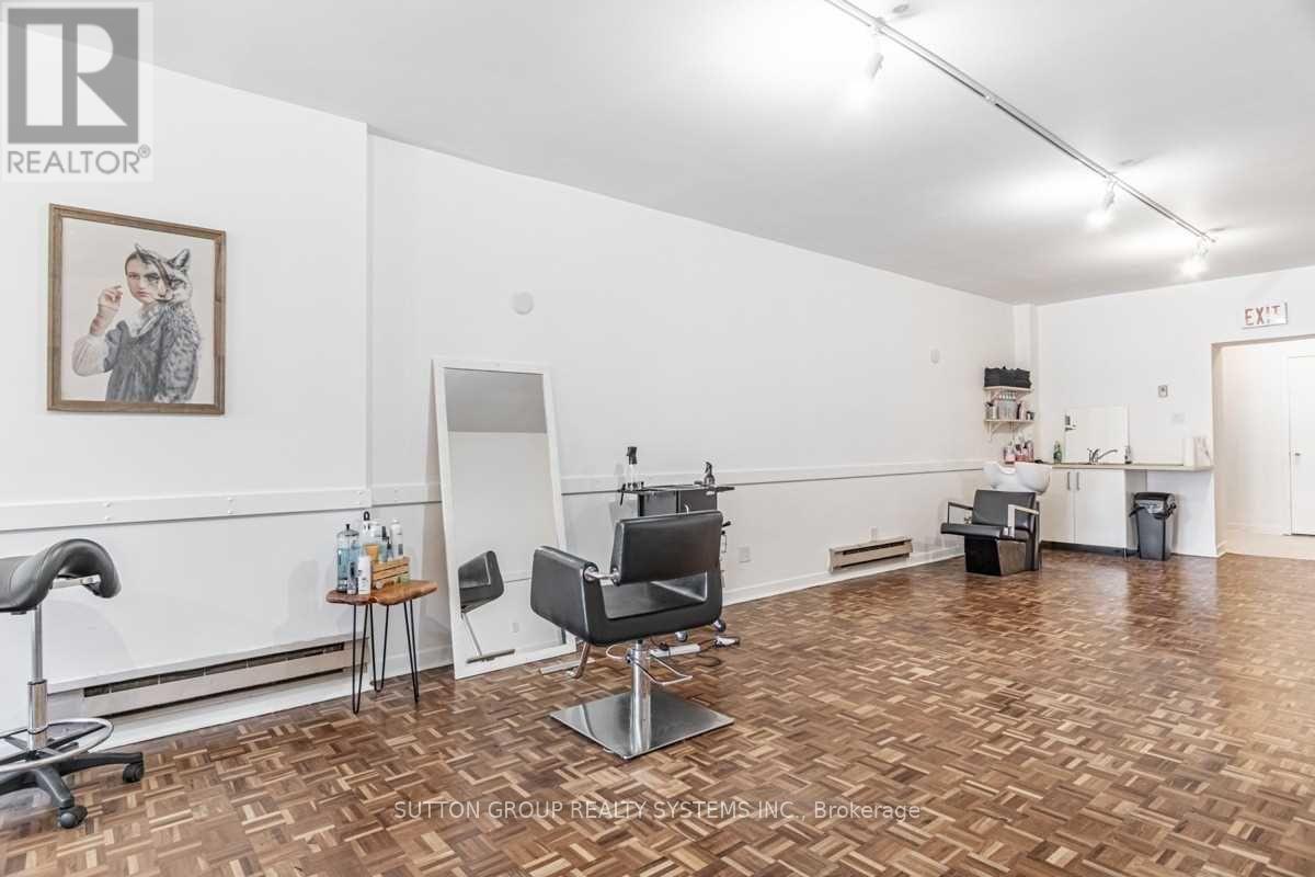 Main - 256 Lansdowne Avenue, Toronto (Dufferin Grove), Ontario  M6H 3X9 - Photo 8 - C12609556