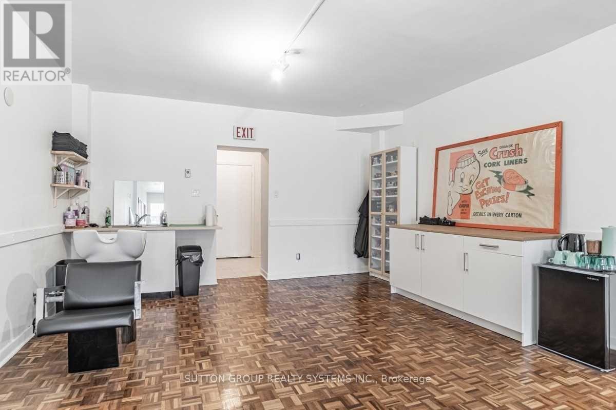 Main - 256 Lansdowne Avenue, Toronto (Dufferin Grove), Ontario  M6H 3X9 - Photo 9 - C12609556