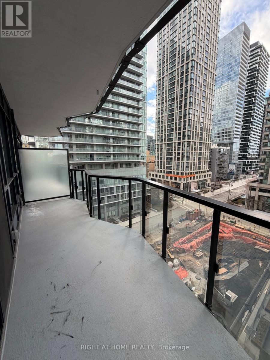 703 - 110 Broadway Avenue, Toronto, Ontario  M4P 1V7 - Photo 6 - C12609558