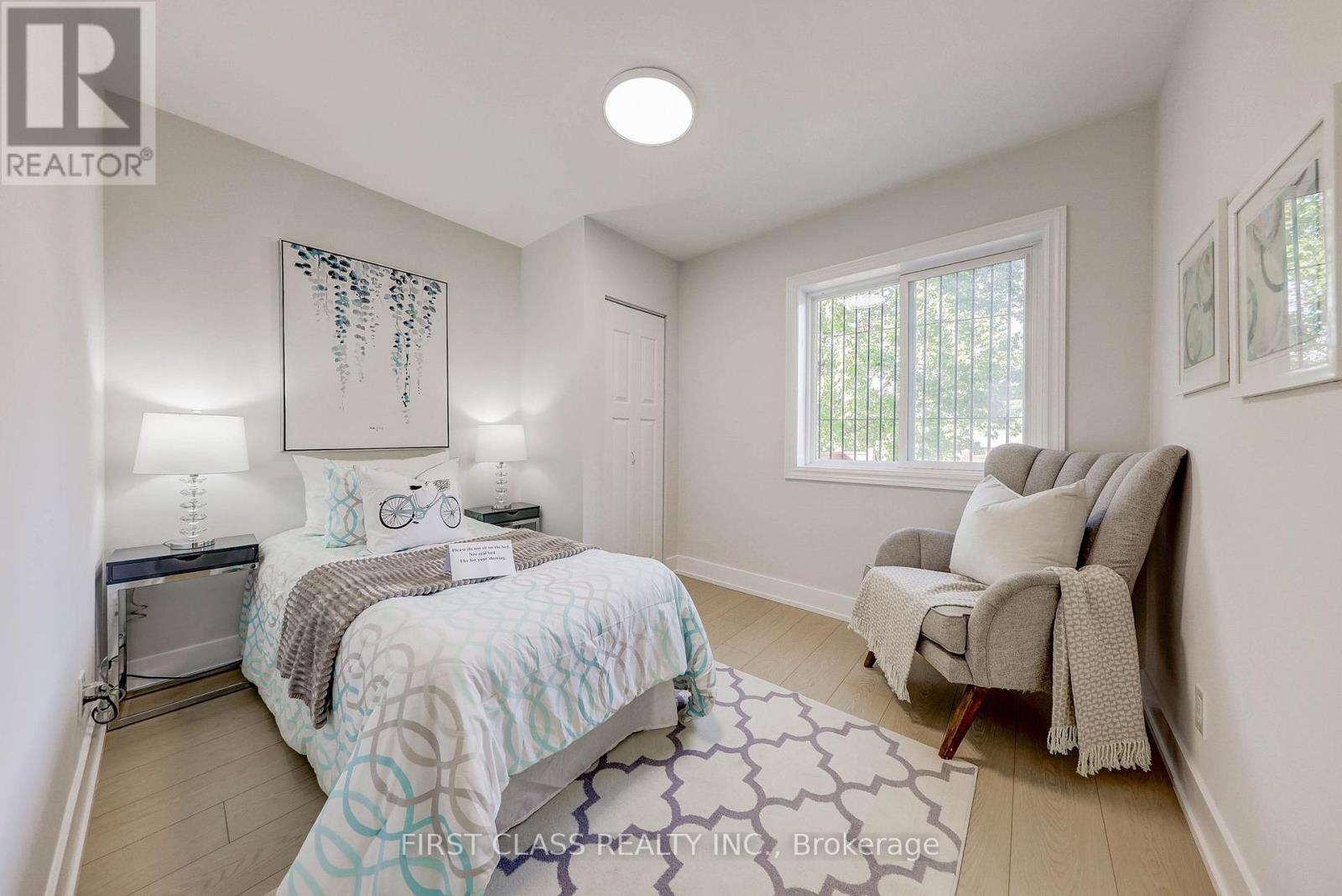 214 Linden Avenue, Toronto, Ontario  M1K 3H8 - Photo 16 - E12609438